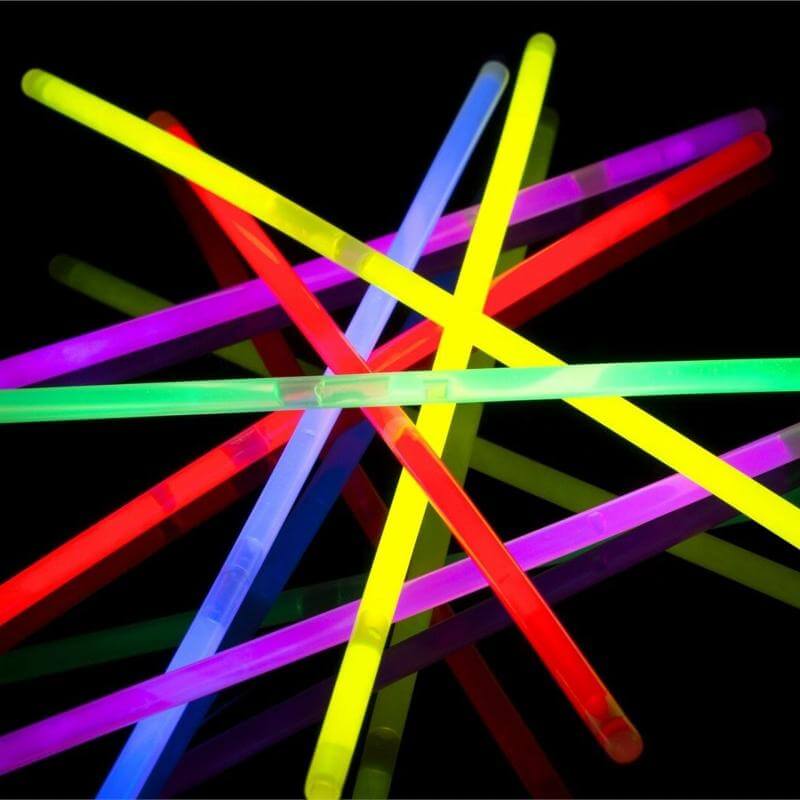 Black glow sticks discount